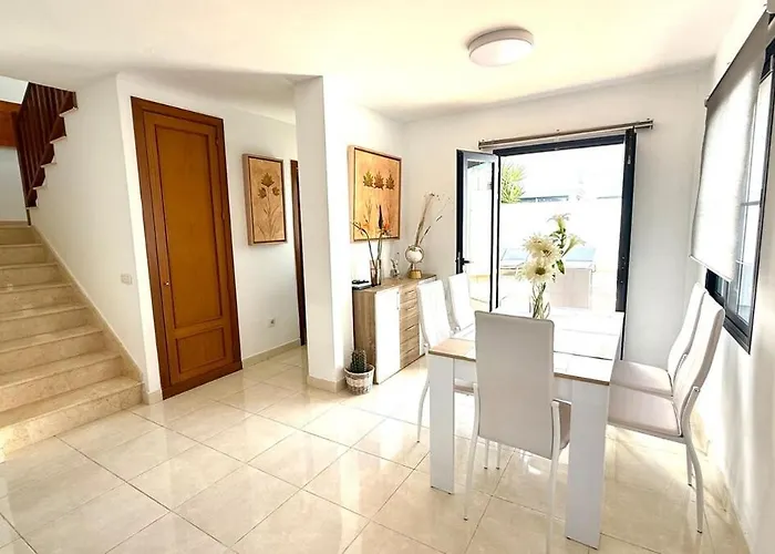Casa Lomas * بلايا بلانكا
